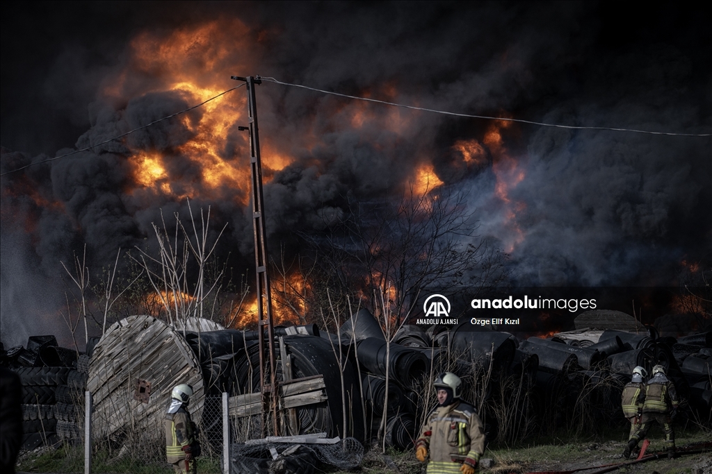 Ankara Hurdacılar Sanayi Sitesi'nde yangın çıktı
