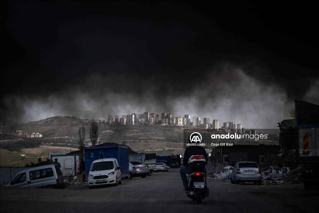 Ankara Hurdacılar Sanayi Sitesi'nde yangın çıktı