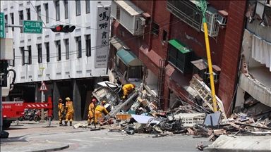 Earthquake of magnitude 7.4 shakes Taiwan