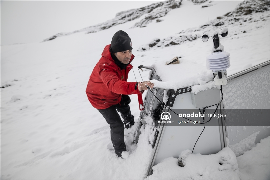 New measuring stations set up in Antarctica for the "Turkish scientific research camp" 