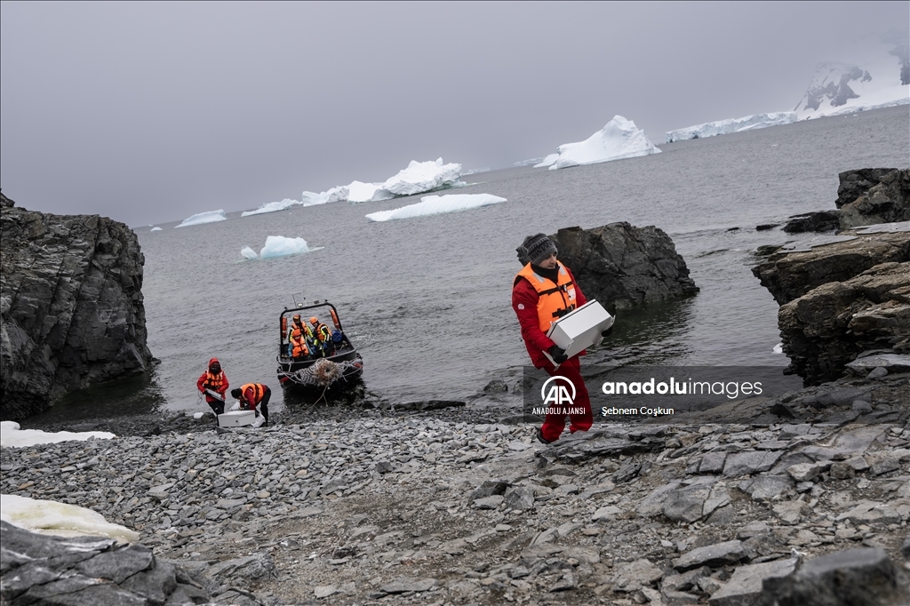 Antarktika'da "Türk Bilimsel Araştırma Kampı" için yeni ölçüm istasyonları kuruldu