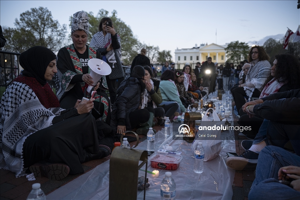 Beyaz Saray önünde, Gazze de ateşkes talebi ile gösteri düzenlendi  