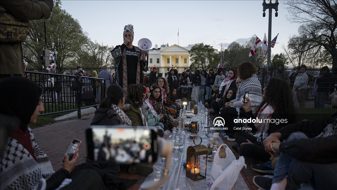 Beyaz Saray önünde, Gazze de ateşkes talebi ile gösteri düzenlendi  