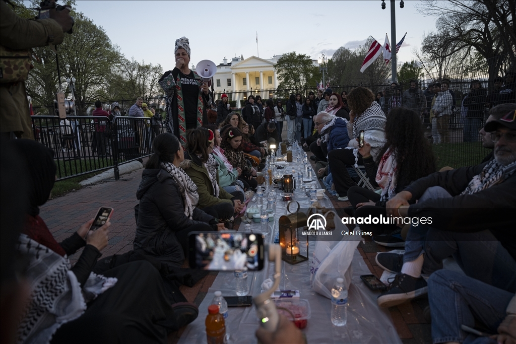 Beyaz Saray önünde, Gazze de ateşkes talebi ile gösteri düzenlendi  