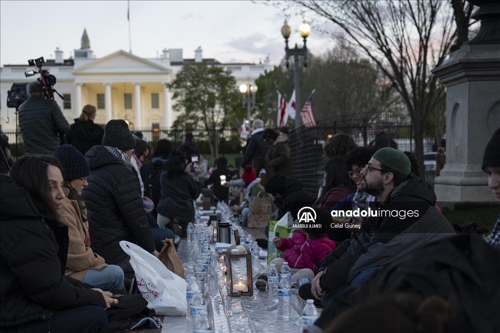 Beyaz Saray önünde, Gazze de ateşkes talebi ile gösteri düzenlendi  