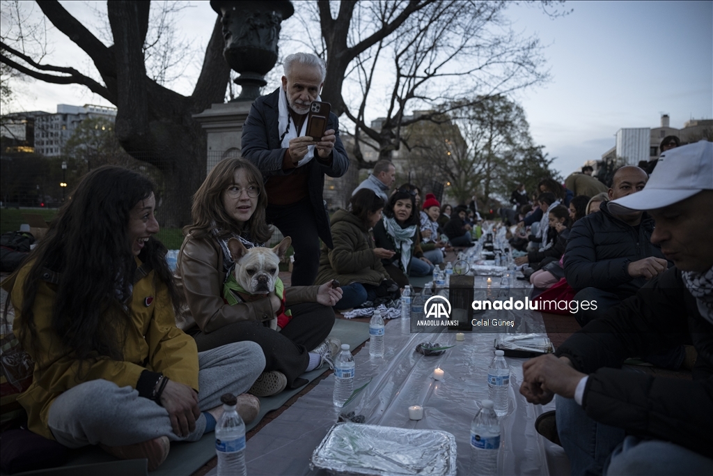 Beyaz Saray önünde, Gazze de ateşkes talebi ile gösteri düzenlendi  