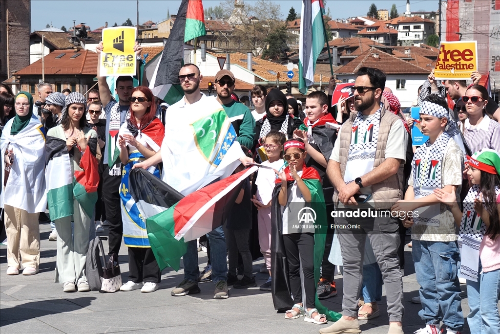 مئات المتظاهرين في البوسنة يتضامنون مع فلسطين