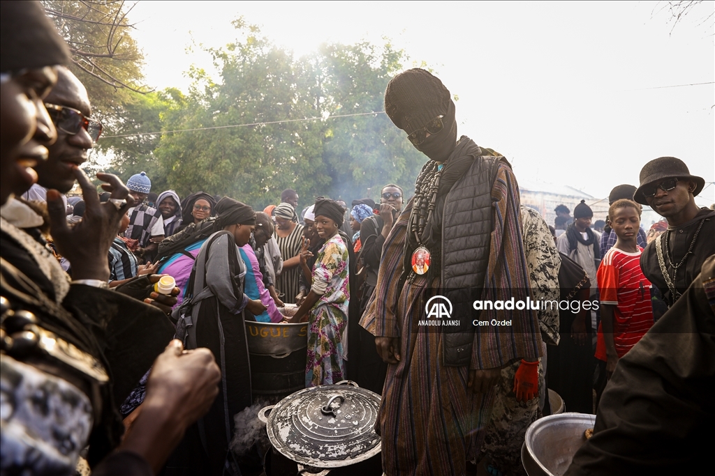 Senegal'de Müridi tarikatının rastalı ve mistik yorumu: Baye Fall topluluğu