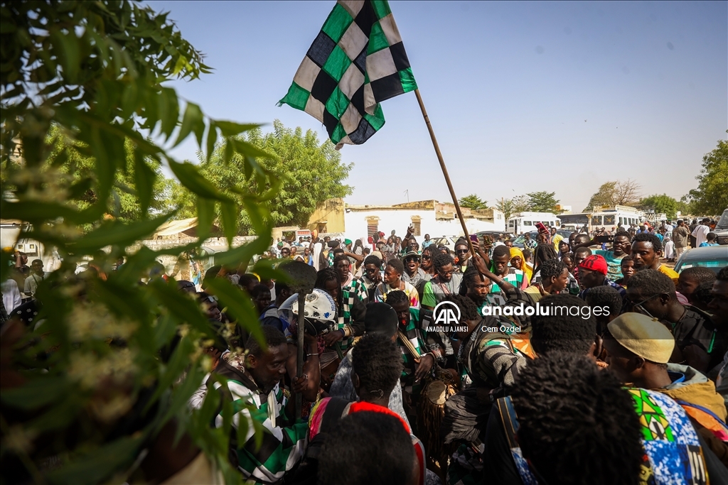 Senegal'de Müridi tarikatının rastalı ve mistik yorumu: Baye Fall topluluğu