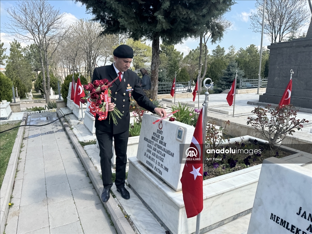 Afyonkarahisar'da şehit aileleri ve gaziler, şehitlikleri bayram öncesi ziyaret etti