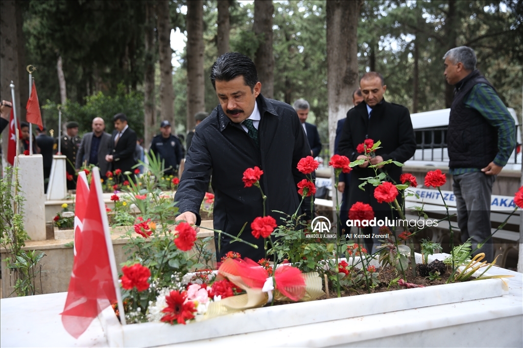 Hatay'da Ramazan Bayramı arifesinde şehitlikler ziyaret edildi