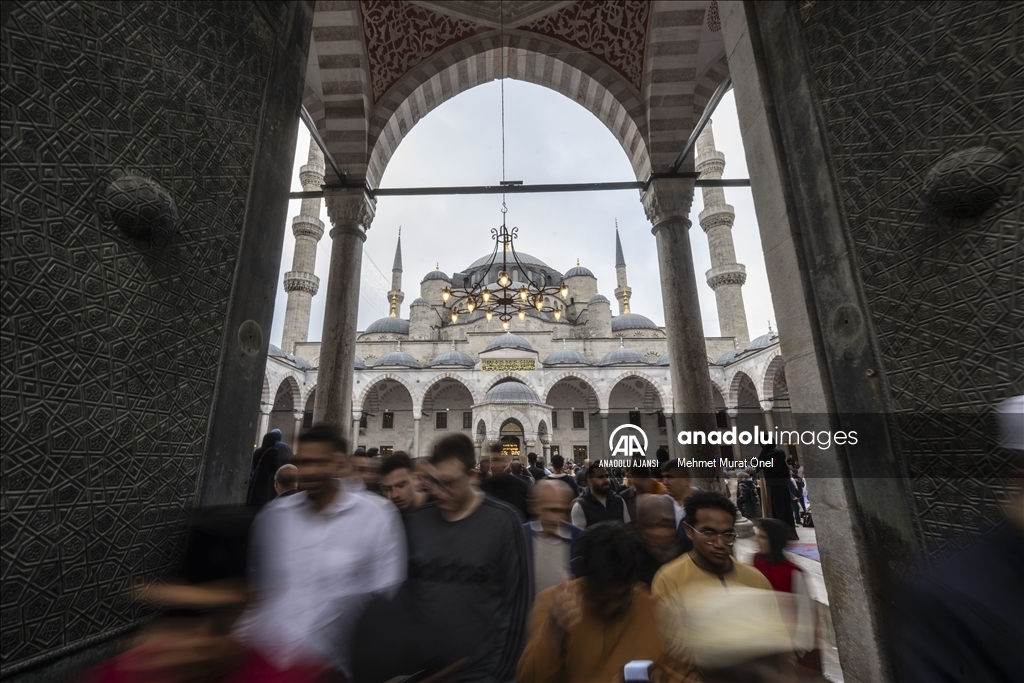 İstanbul'da bayram namazı kılındı