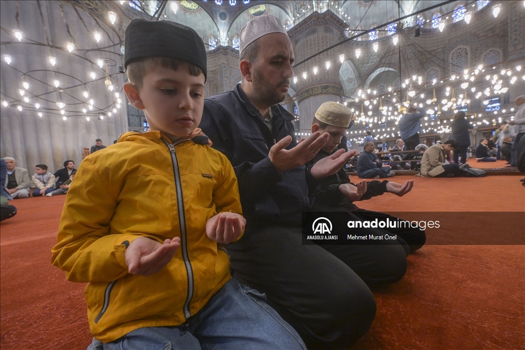 İstanbul'da bayram namazı kılındı