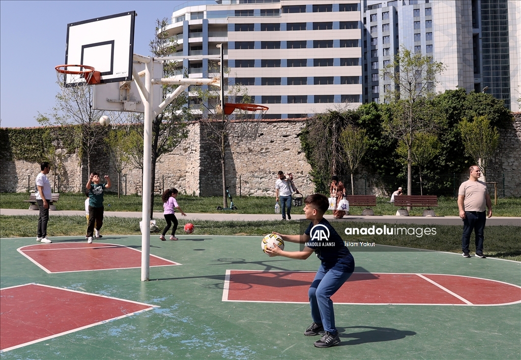 İstanbul'un parklarında Ramazan Bayramı yoğunluğu