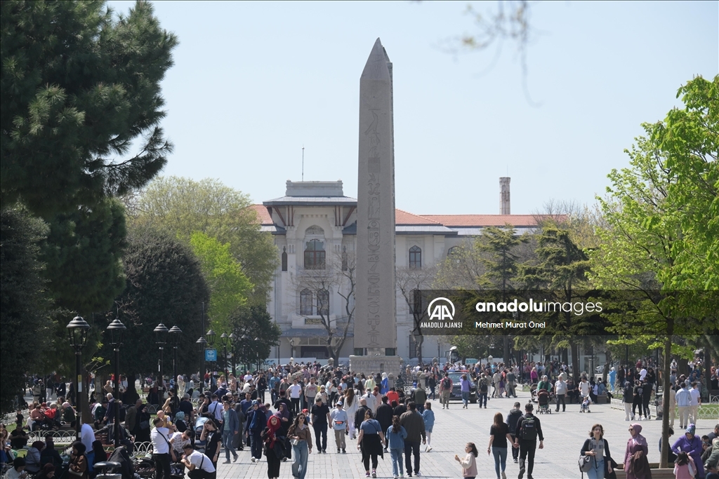 İstanbul'da tarihi yarımadadaki turistik mekanlarda bayram yoğunluğu