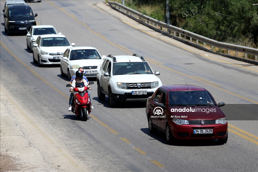 Muğla sahillerinde bayram yoğunluğu yaşanıyor