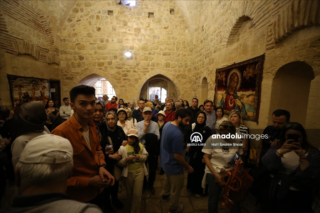 Medeniyetler şehri Mardin bayram tatilinde ziyaretçilerle doldu