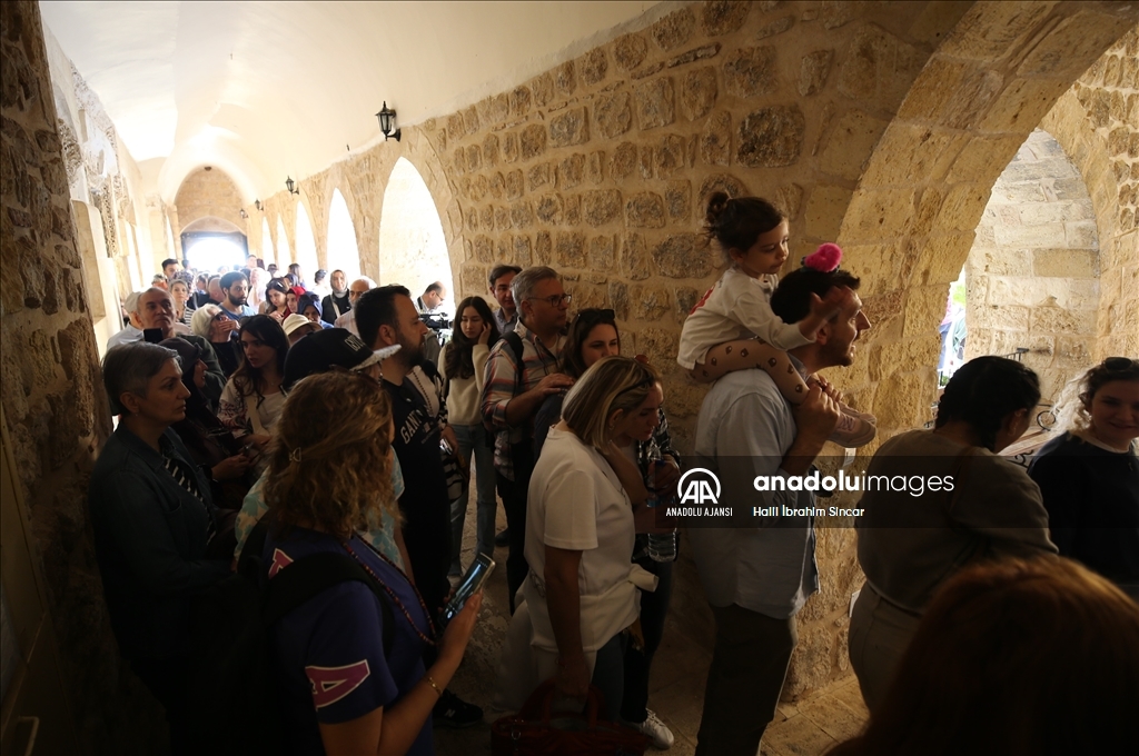 Medeniyetler şehri Mardin bayram tatilinde ziyaretçilerle doldu