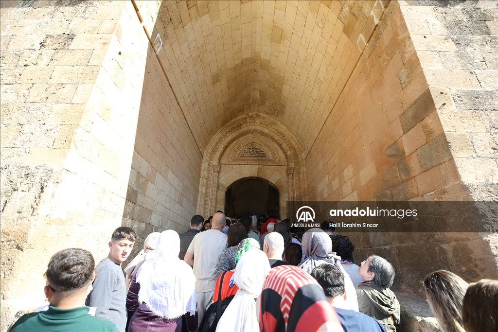 Medeniyetler şehri Mardin bayram tatilinde ziyaretçilerle doldu