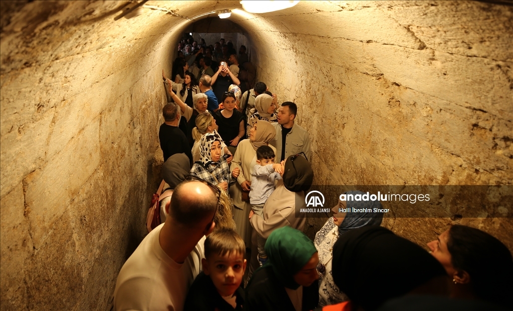 Medeniyetler şehri Mardin bayram tatilinde ziyaretçilerle doldu