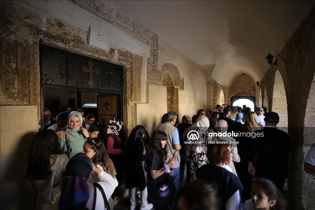 Medeniyetler şehri Mardin bayram tatilinde ziyaretçilerle doldu