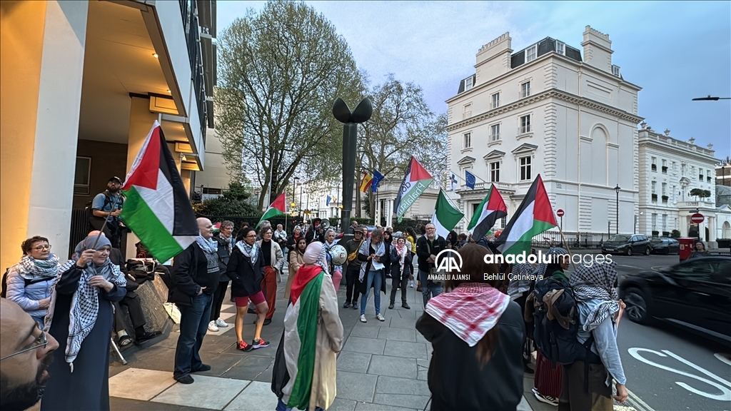 Almanya'nın Filistin Kongresi'ni engellemesi Londra'da protesto edildi