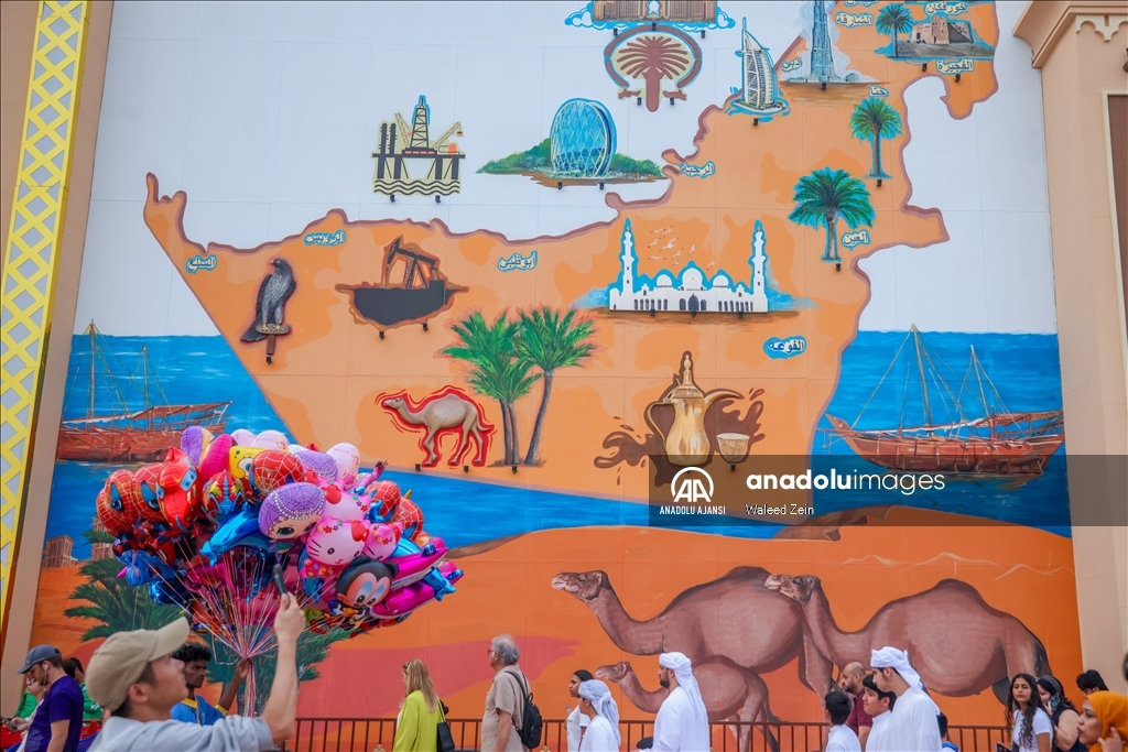 Dubai'deki "Global Köy" yoğun ilgi görüyor