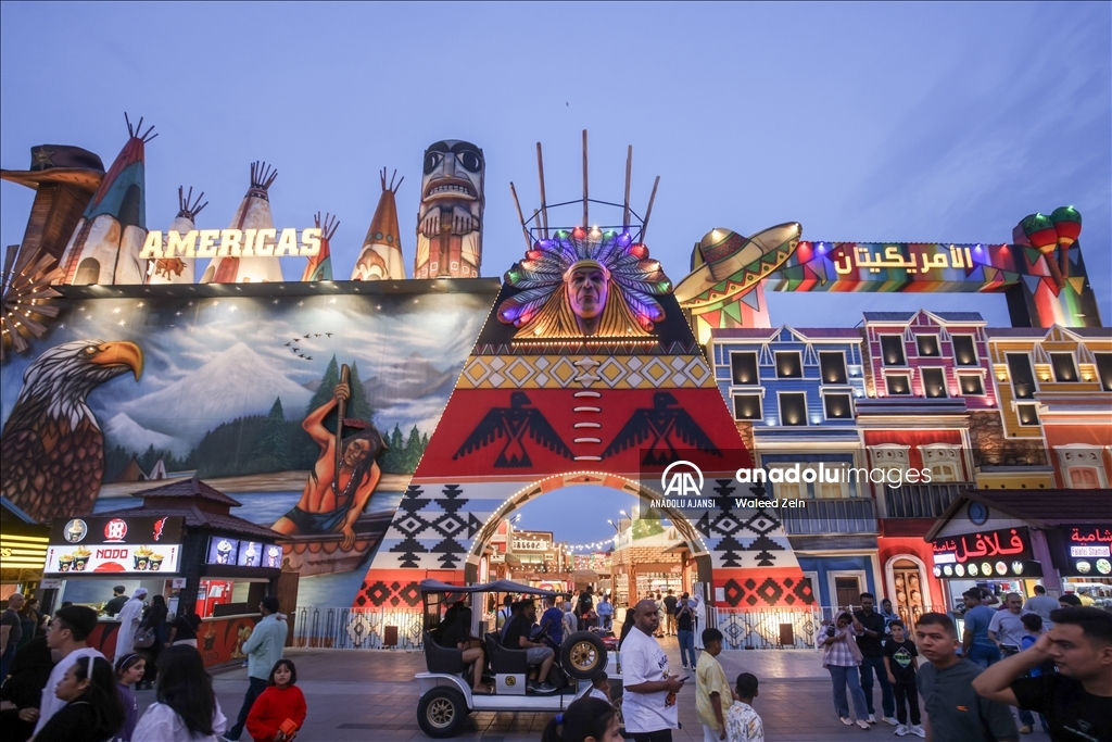 Dubai'deki "Global Köy" yoğun ilgi görüyor