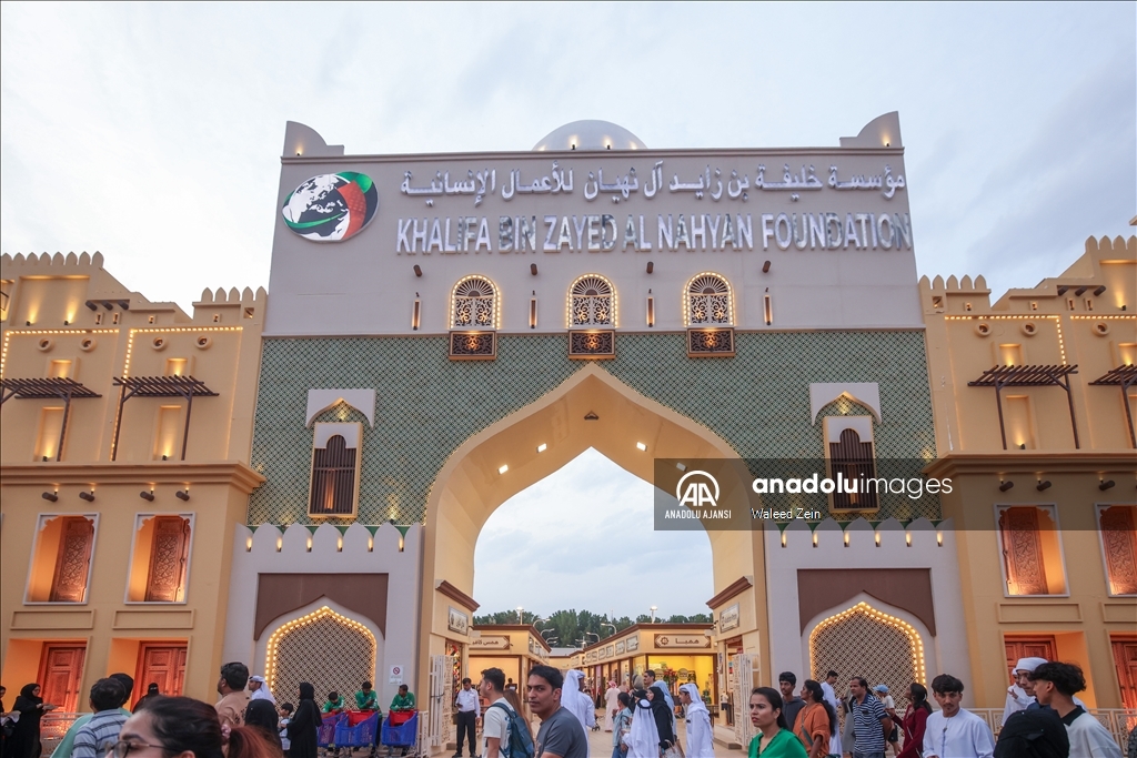 Dubai'deki "Global Köy" yoğun ilgi görüyor