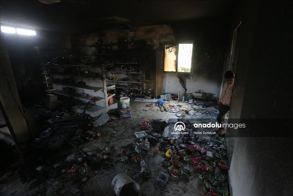 Yahudi yerleşimciler, işgal altındaki Batı Şeria'da Filistinlilere ait ev ve aracı ateşe verdi