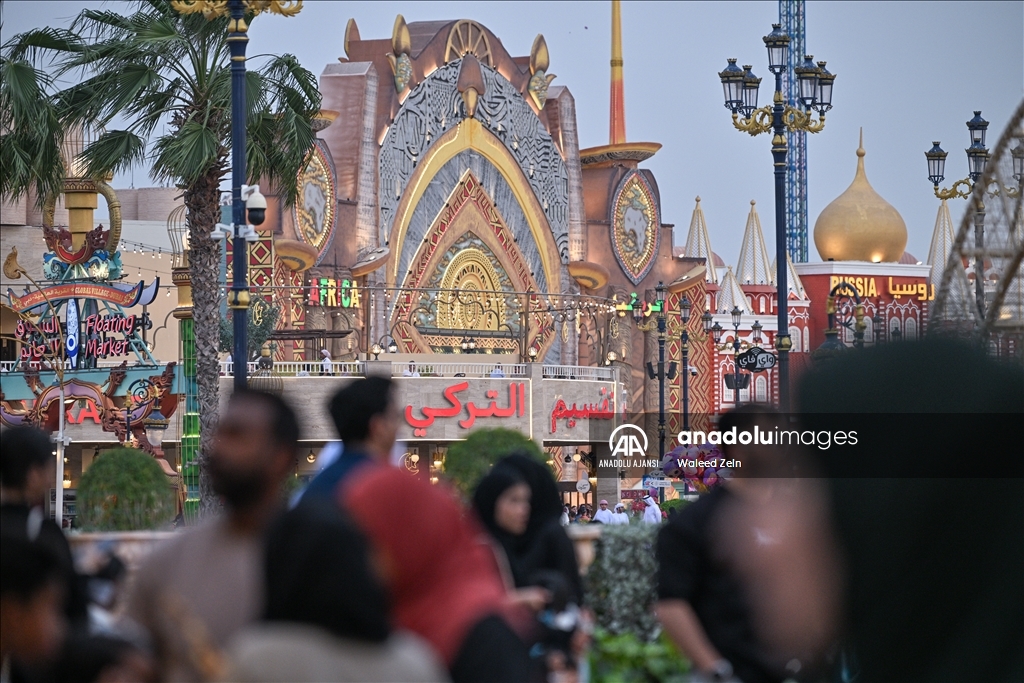 Dubai'deki "Global Köy" yoğun ilgi görüyor