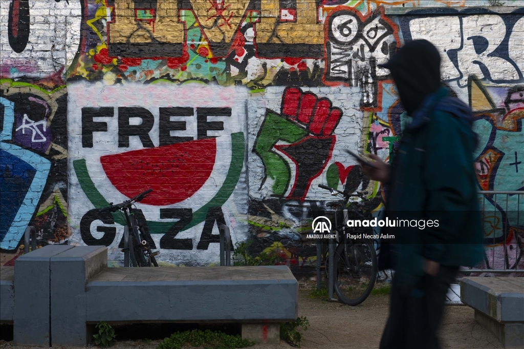 ‘Free Palestine’, ‘All eyes on Rafah’ painted on wall in London to support Palestinians 