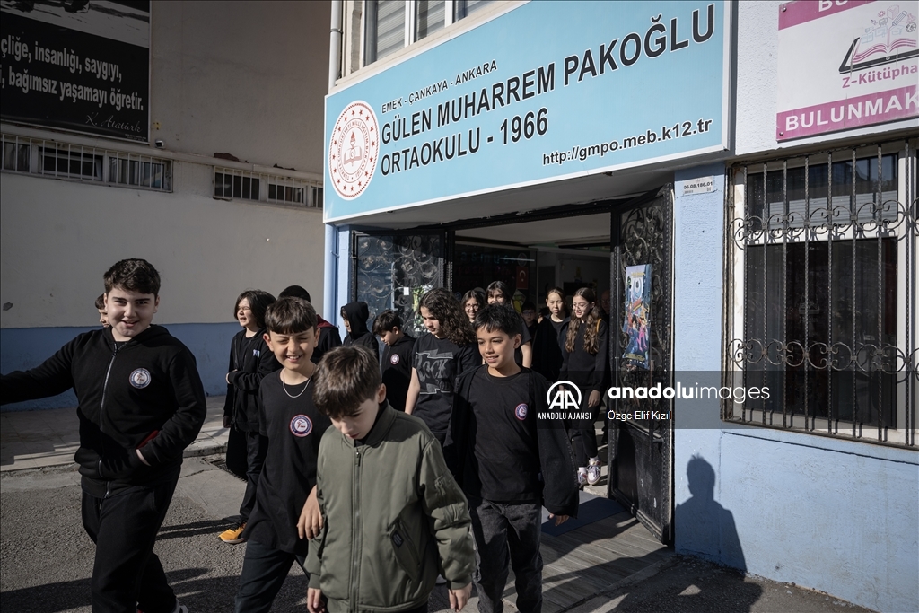 Okullarda tatil sonrası ilk ders zili çaldı