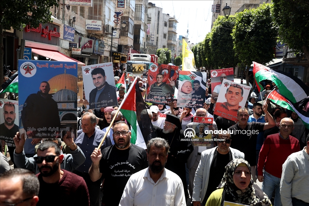 Ramallah'ta "Filistin Esirler Günü" gösterisi