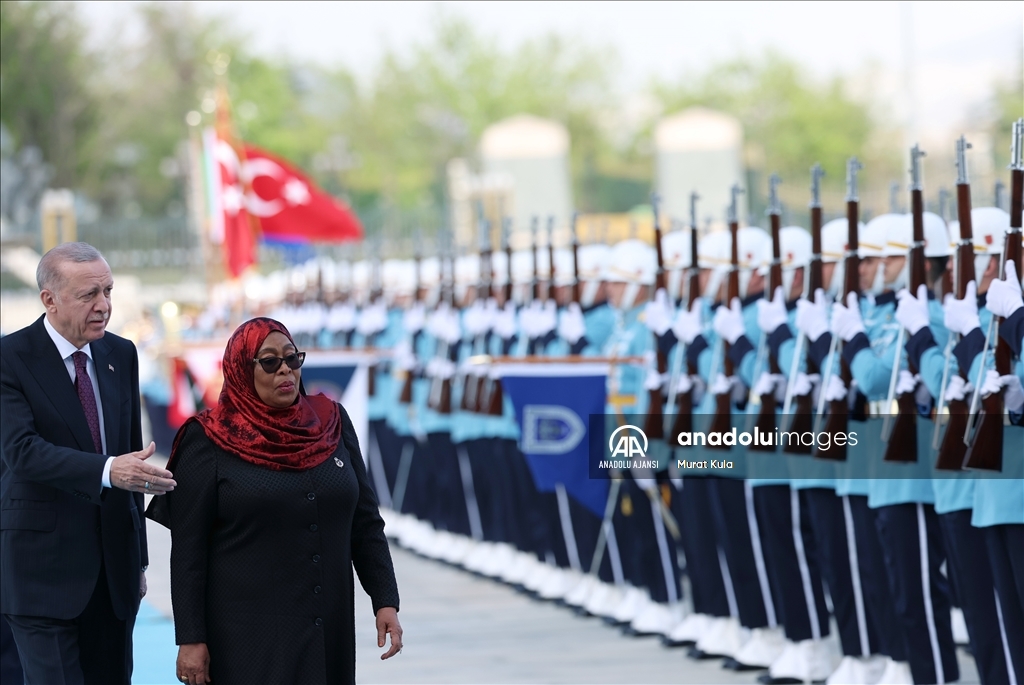 Cumhurbaşkanı Erdoğan, Tanzanya Cumhurbaşkanı Hassan'ı resmi törenle karşıladı 