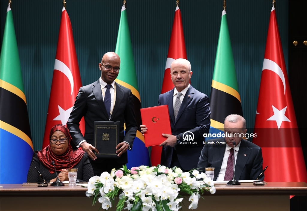 Cumhurbaşkanı Erdoğan, Tanzanya Cumhurbaşkanı Hassan ile ortak basın toplantısı düzenledi