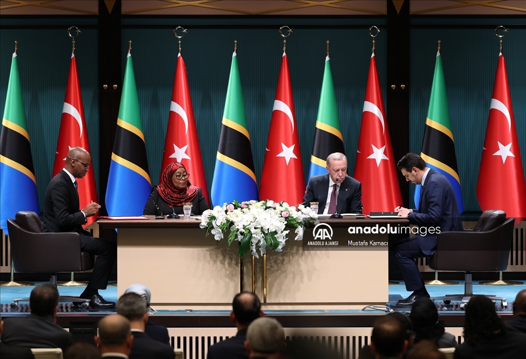 Cumhurbaşkanı Erdoğan, Tanzanya Cumhurbaşkanı Hassan ile ortak basın toplantısı düzenledi