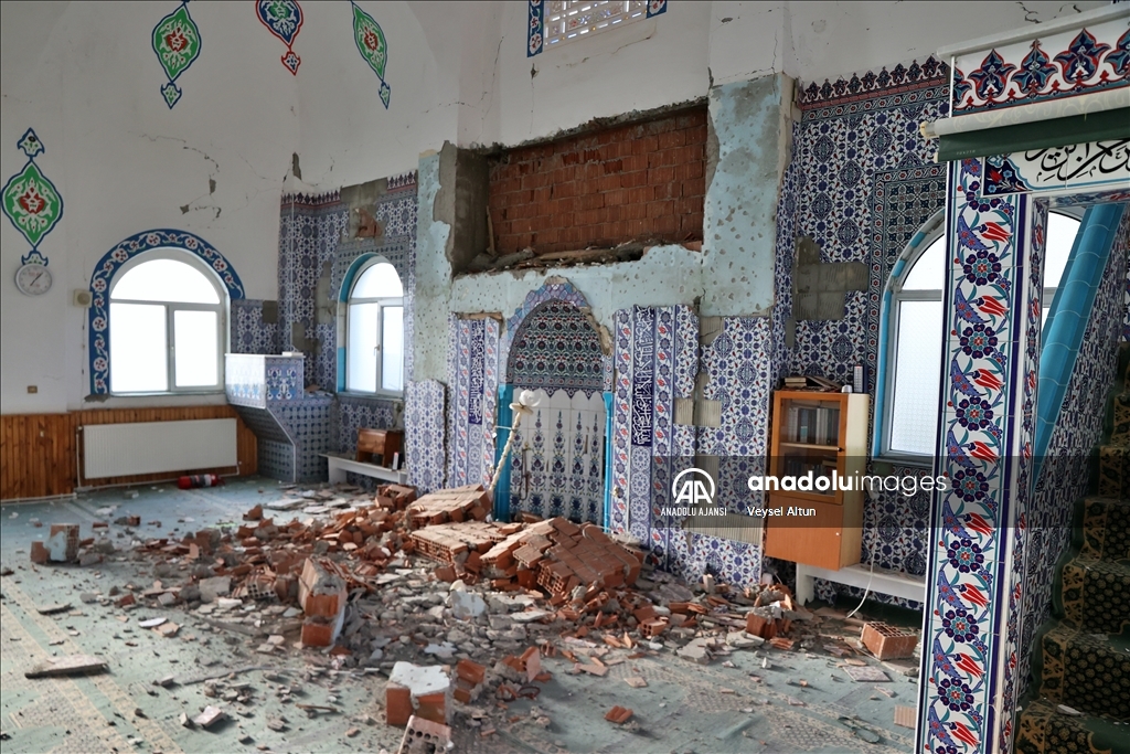 Tokat Sulusaray depreminde camiler ve kerpiç yapılar hasar gördü 