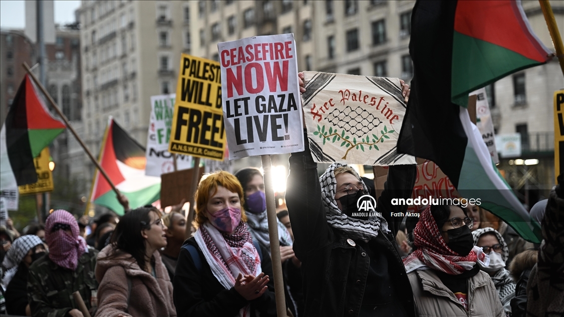 ABD'de Columbia Üniversitesindeki Filistin destekçileri oturma eylemi düzenledi