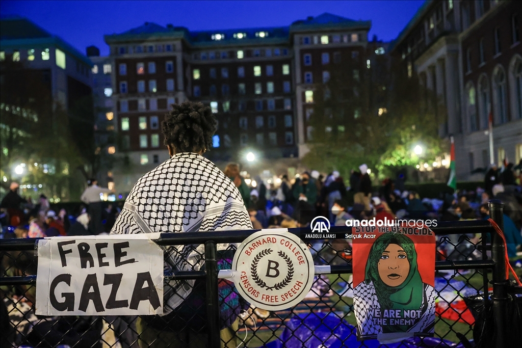 ABD'deki Columbia Üniversitesinde Filistin yanlısı öğrenciler ile yönetim arasında gerginlik sürüyor