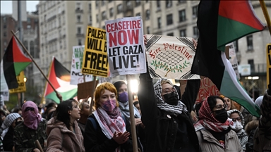 ABD'de Columbia Üniversitesindeki Filistin destekçileri oturma eylemi düzenledi