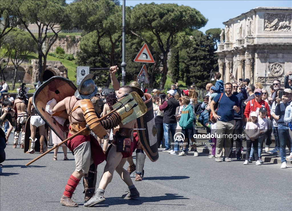 Roma'nın 2 bin 777'nci doğum günü kutlandı