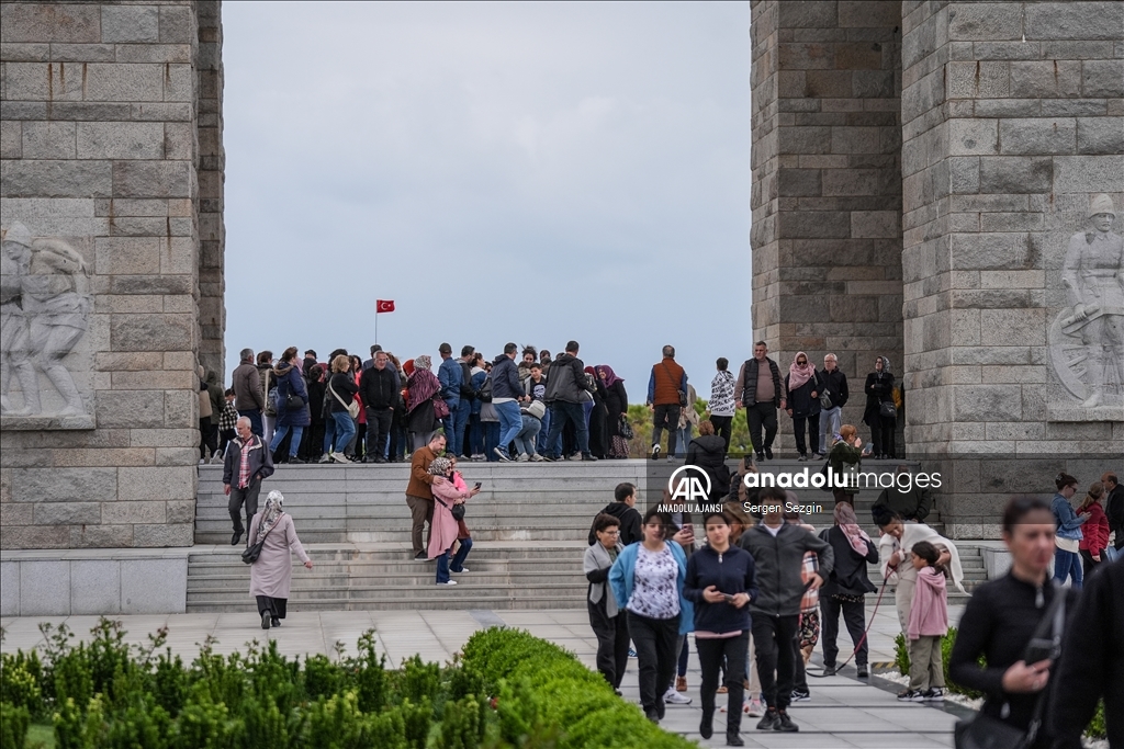 Mehmetçik'in destanlaştığı topraklara yurdun dört bir yanından ziyaretçiler geliyor