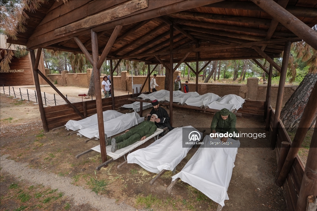 Çanakkale'deki siper canlandırması ecdadın kara savaşlarındaki kahramanlığını bugünlere taşıyor