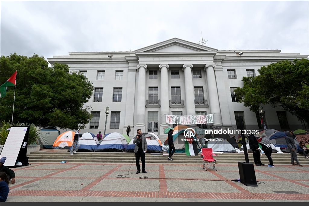 Berkeley Üniversitesi kampüsünde Filistin yanlısı protesto düzenlendi