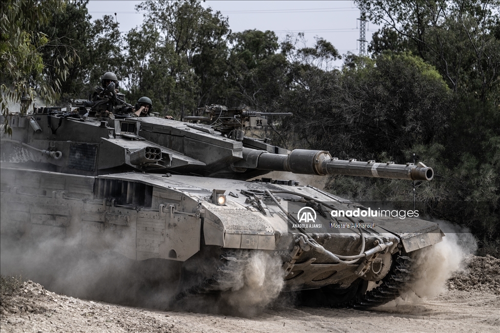 İsrail'in Gazze'ye düzenlediği saldırıları ve sınırdaki tank hareketliliği devam ediyor