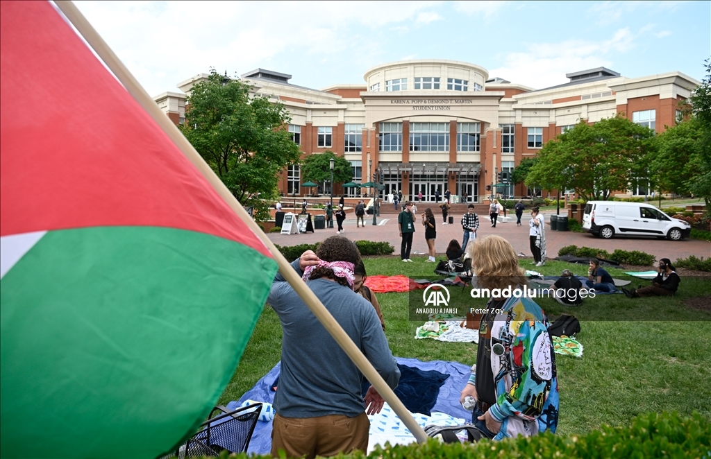 North Carolina Üniversitesi öğrencileri Filistin'e destek gösterisi düzenledi