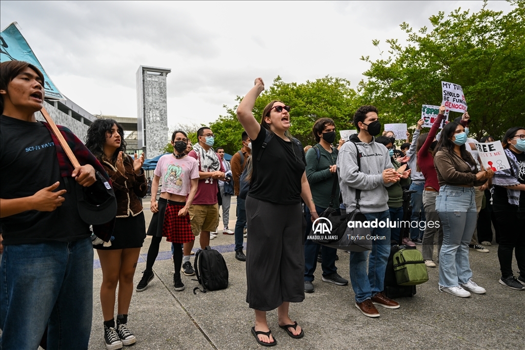 San Jose Eyalet Üniversitesi öğrencileri Filistin'e destek gösterisi düzenledi