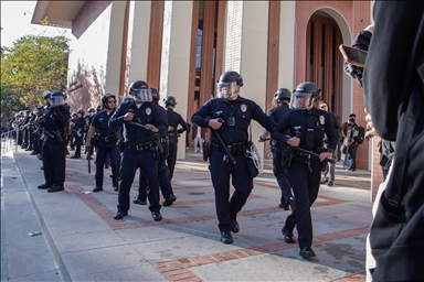 SAD: Policija u Los Angelesu intervenisala protiv propalestinskih demonstranata