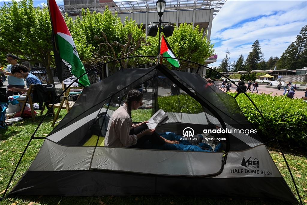 UC Berkeley Üniversitesi öğrencilerinin Filistin'e destek gösterisi devam ediyor